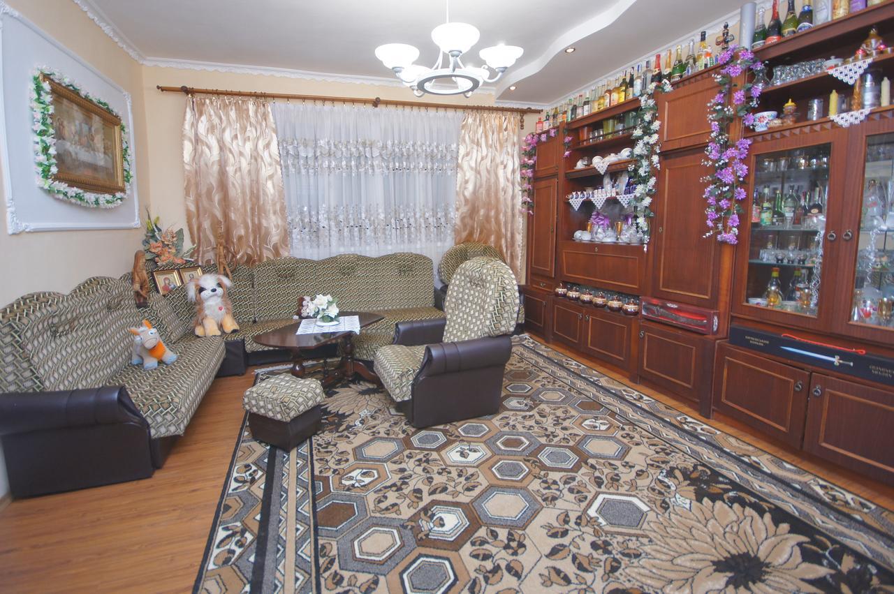 Аня Рома Hotel Lazeshchyna Bagian luar foto