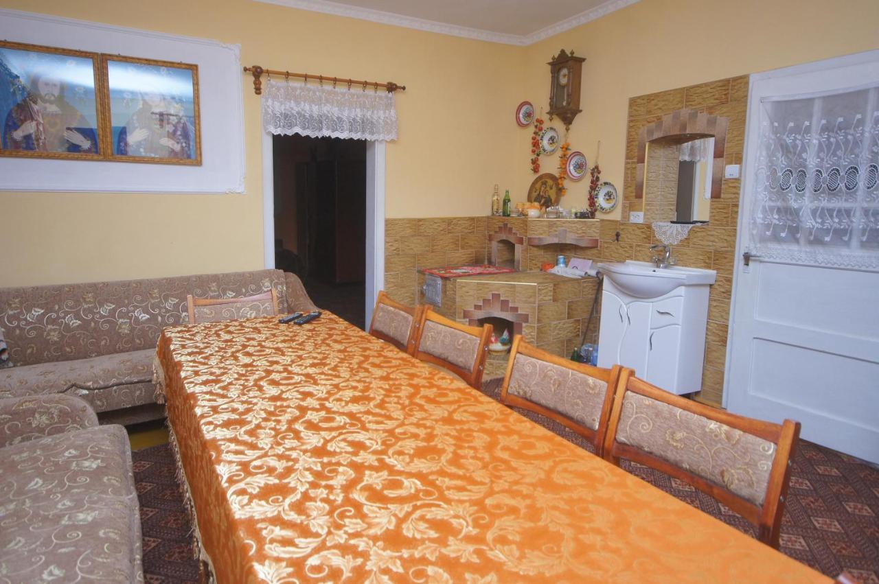 Аня Рома Hotel Lazeshchyna Bagian luar foto