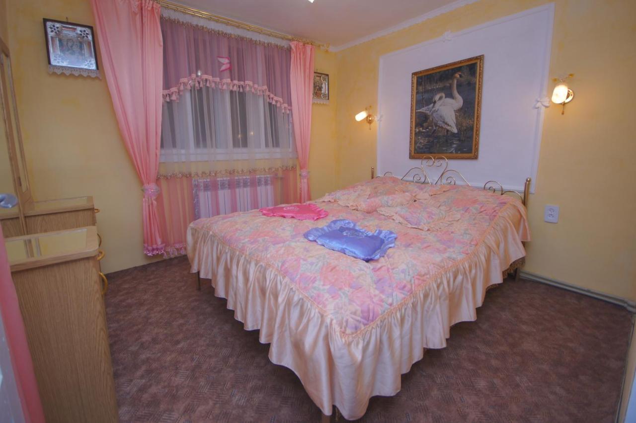 Аня Рома Hotel Lazeshchyna Bagian luar foto